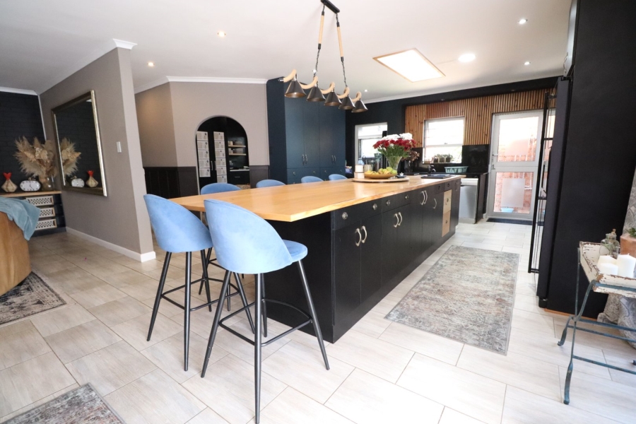 4 Bedroom Property for Sale in Sherwood Eastern Cape